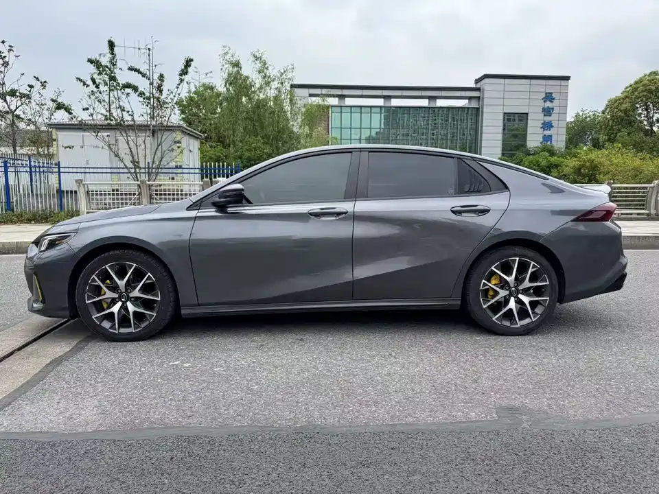 Trumpchi Shadow Leopard