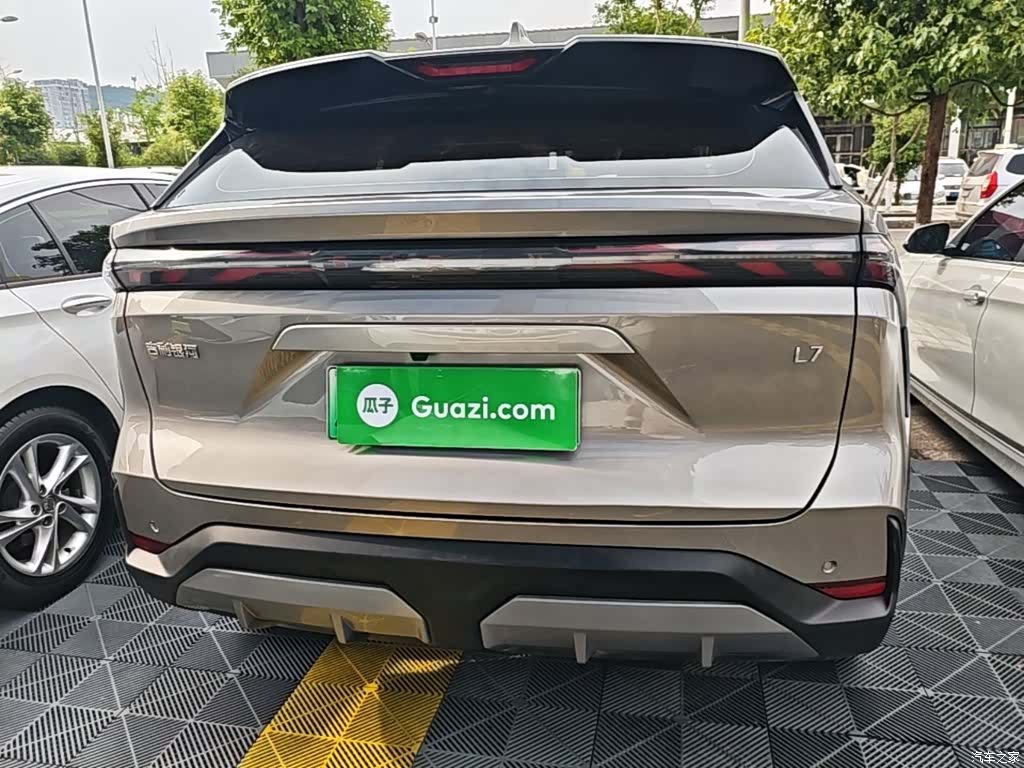 Geely Galaxy L7, 2024 6