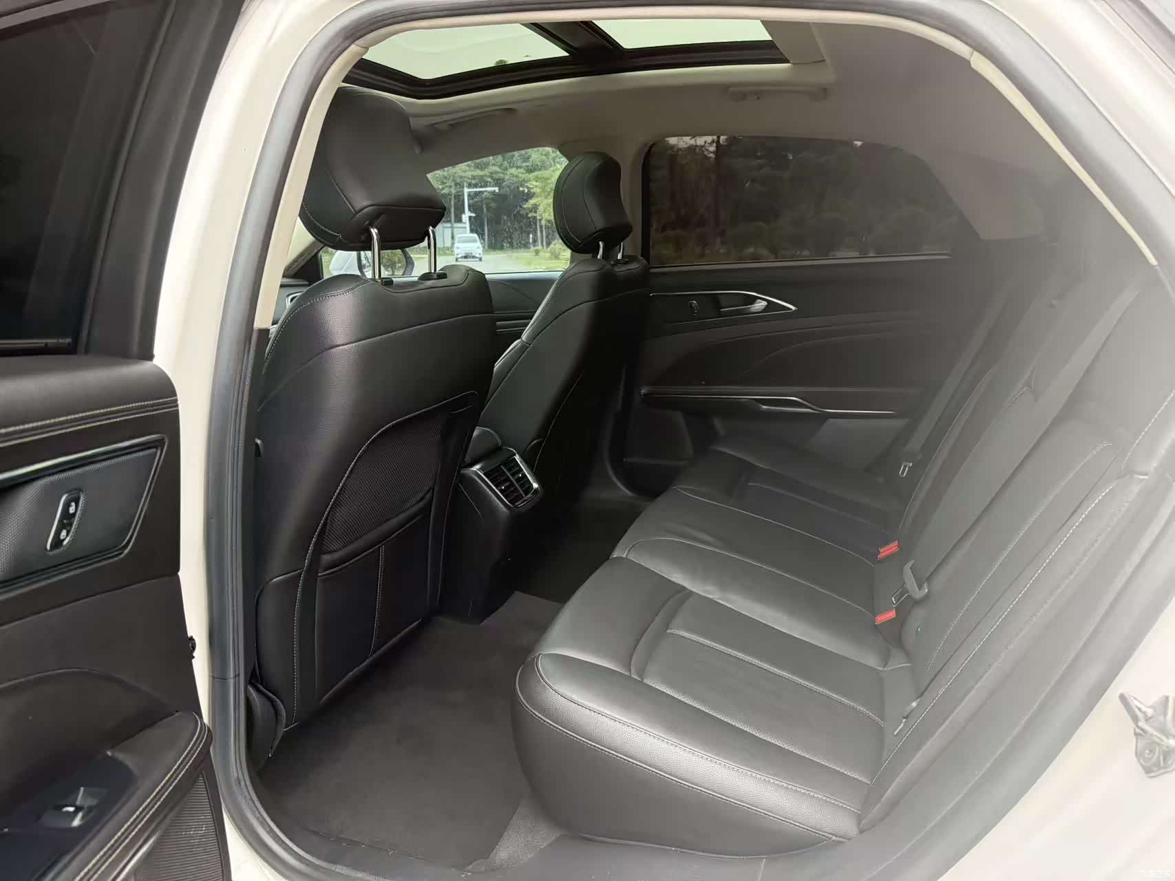 Ford Taurus, 2017 все фото