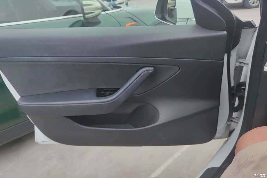 Tesla Model 3, 2020 7