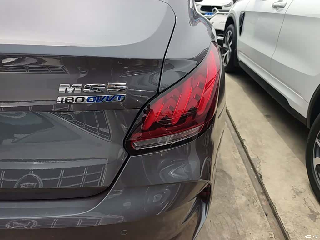 MG MG5, 2022 24