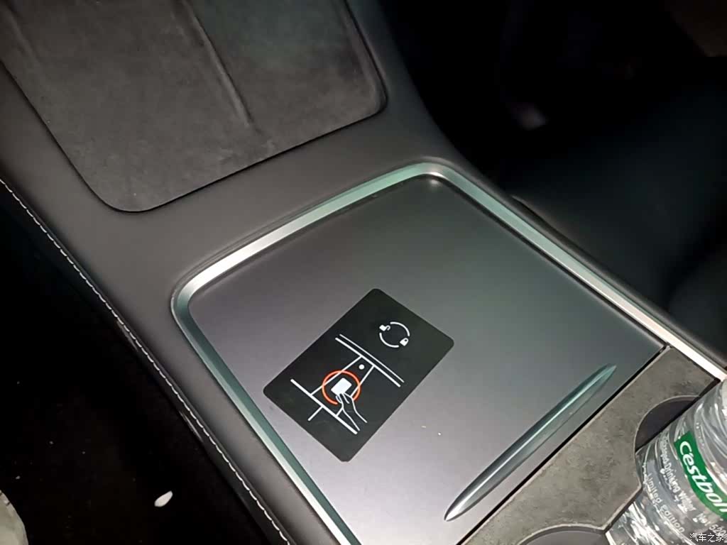 Tesla Model Y, 2023 9