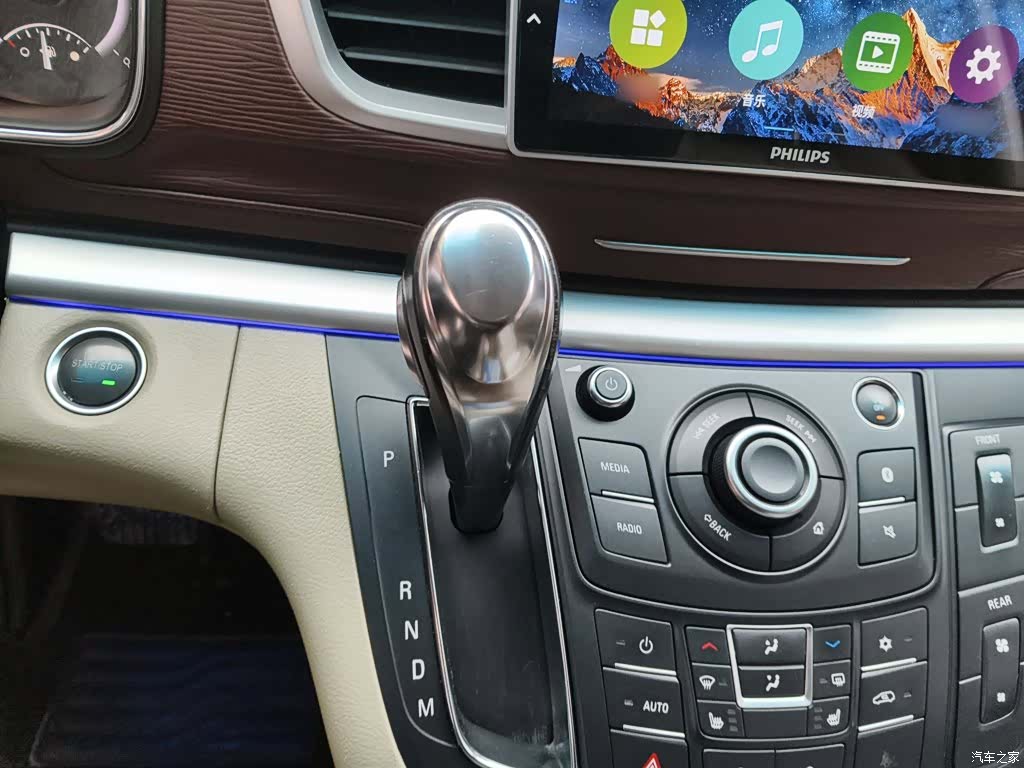 Buick GL8, 2018 7