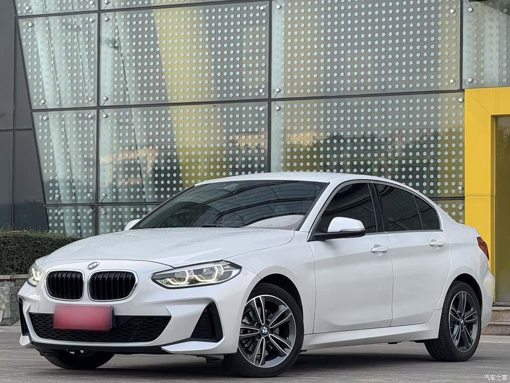 BMW 1 Series, 2022 2