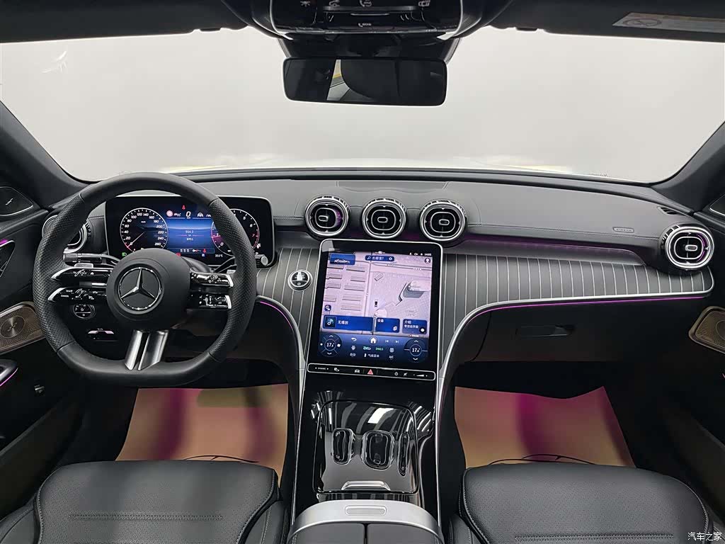 Mercedes-Benz C-Class, 2024 13