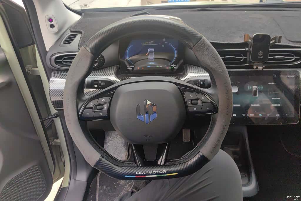 Leapmotor T03, 2022 14