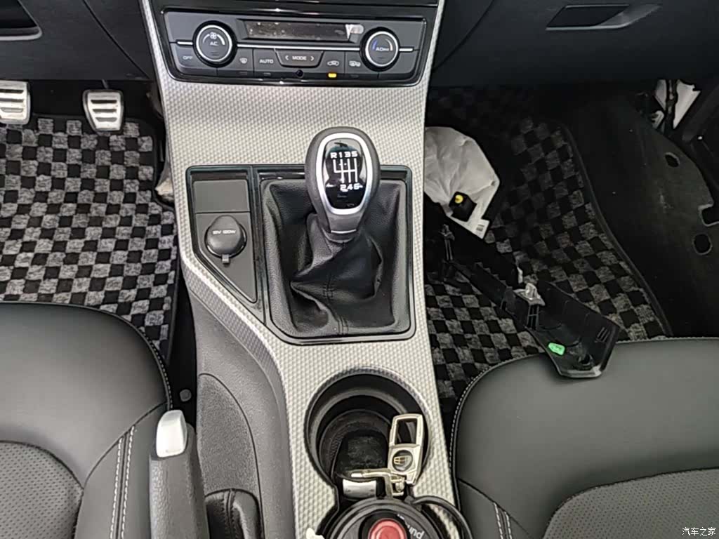 Geely Emgrand, 2016 14