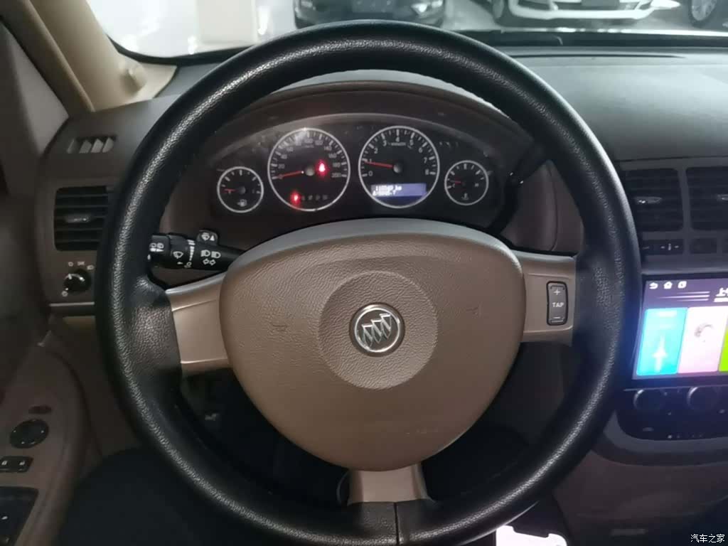 Buick GL8, 2016 11