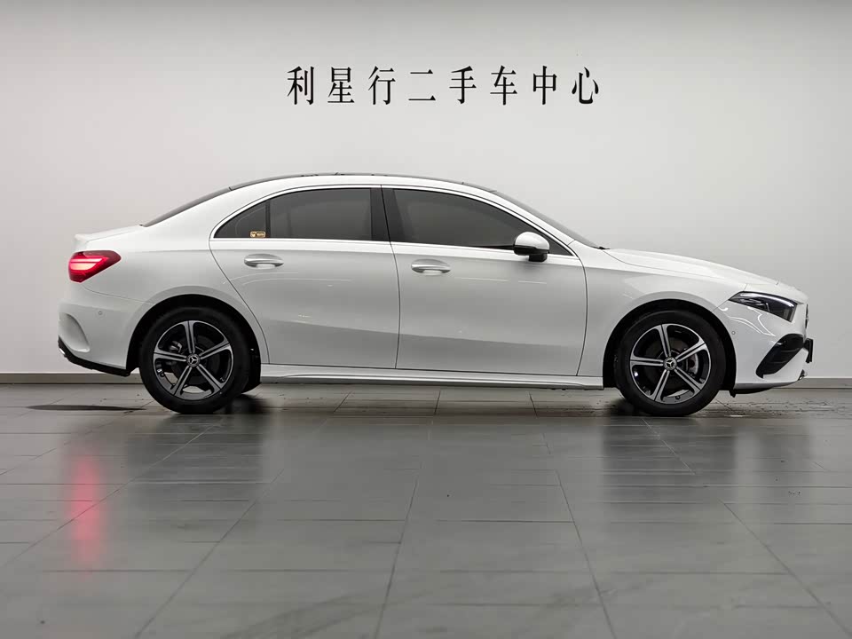 Mercedes-Benz Class A Mercedes-Benz Class A