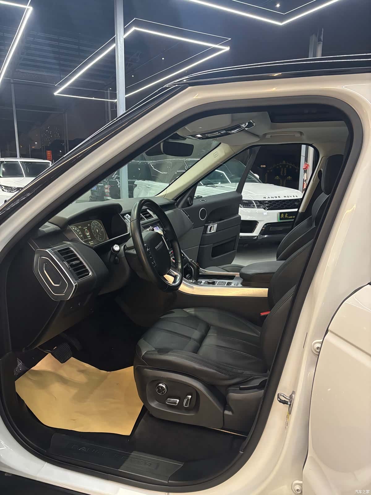 Land Rover Range Rover, 2018 18