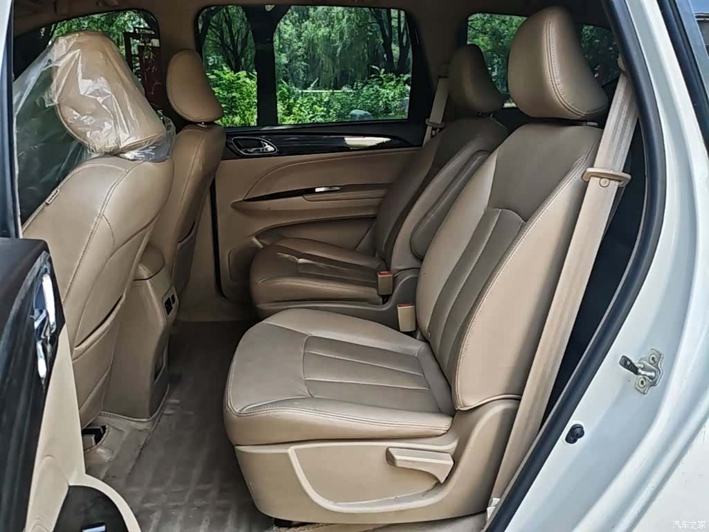 Wuling 730, 2017 17
