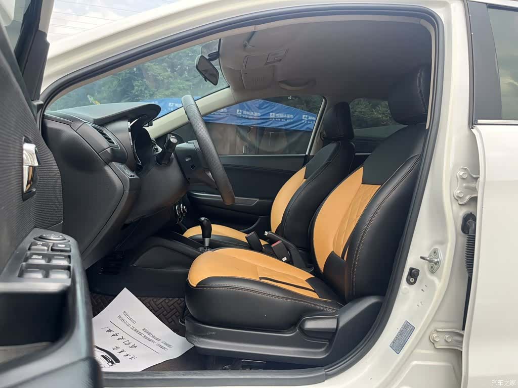 Kia K2, 2012 10