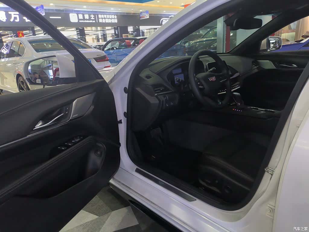 Cadillac CT4, 2023 16