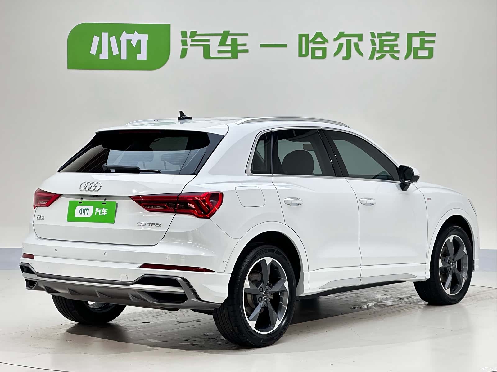 Audi Q3, 2022 все фото