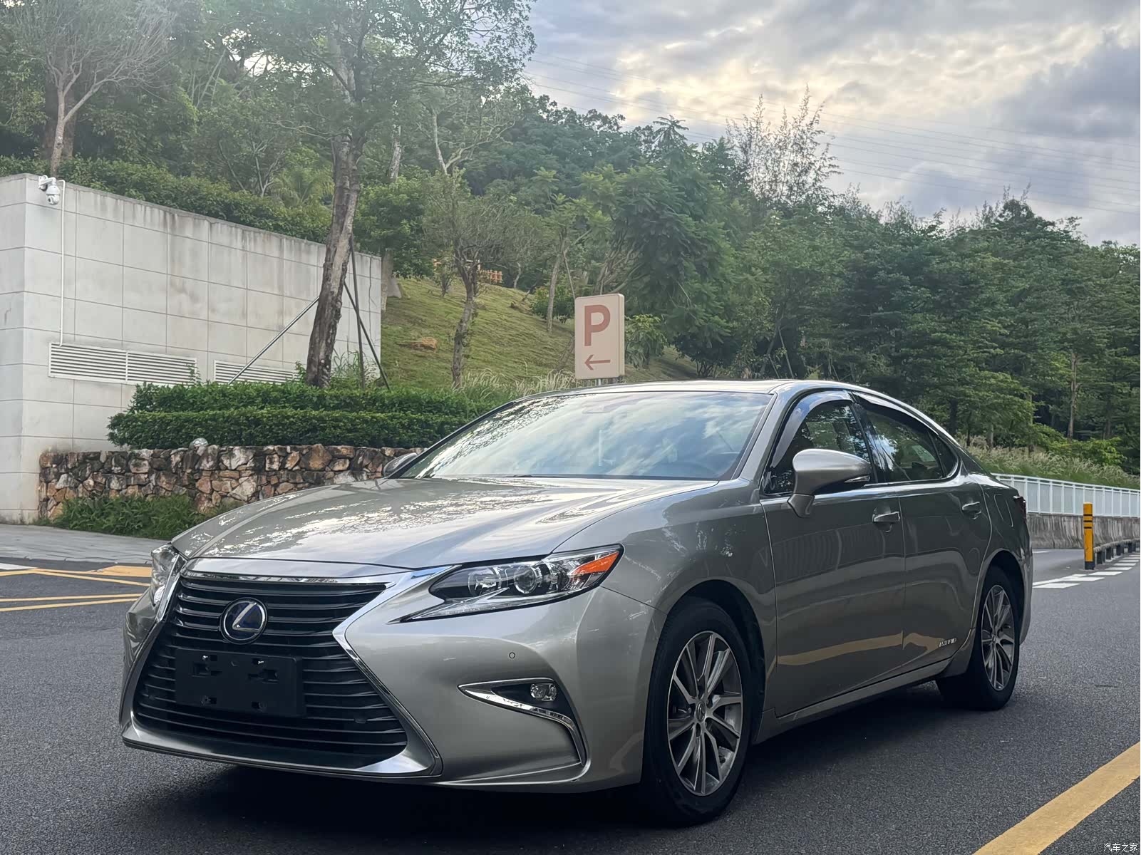 Lexus ES, 2017 1