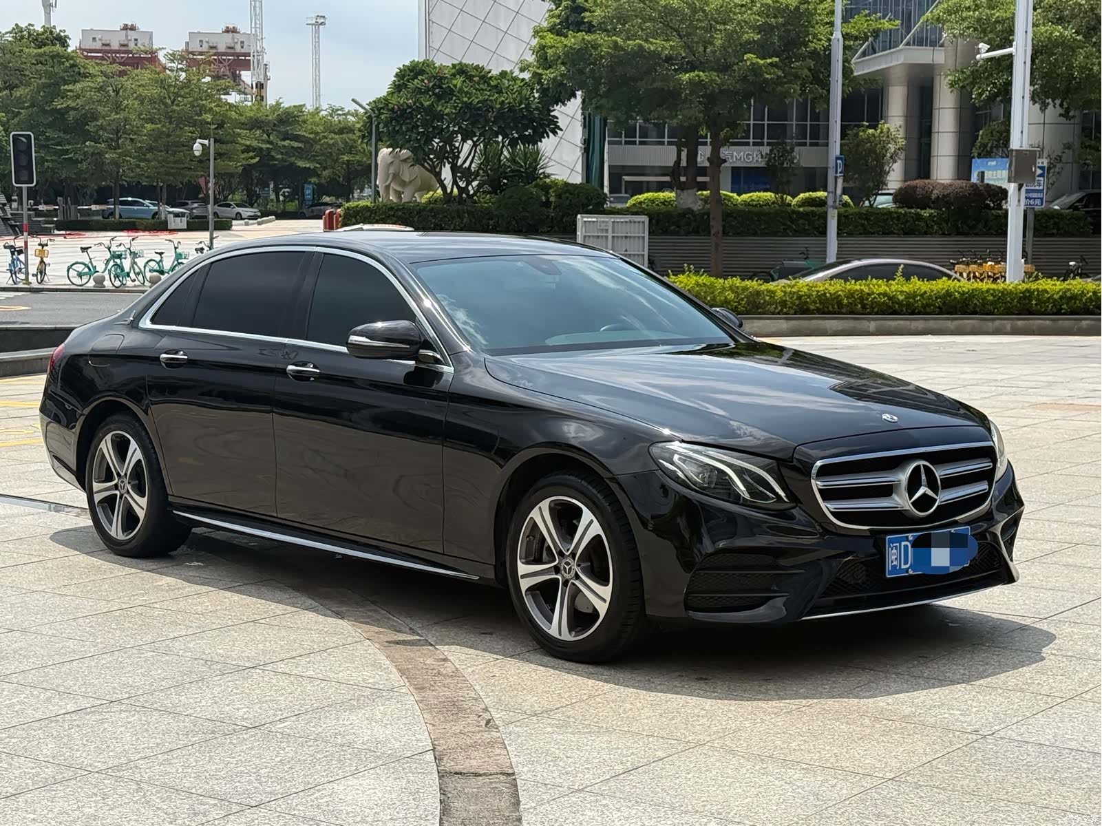 Mercedes-Benz E-Class, 2020 3