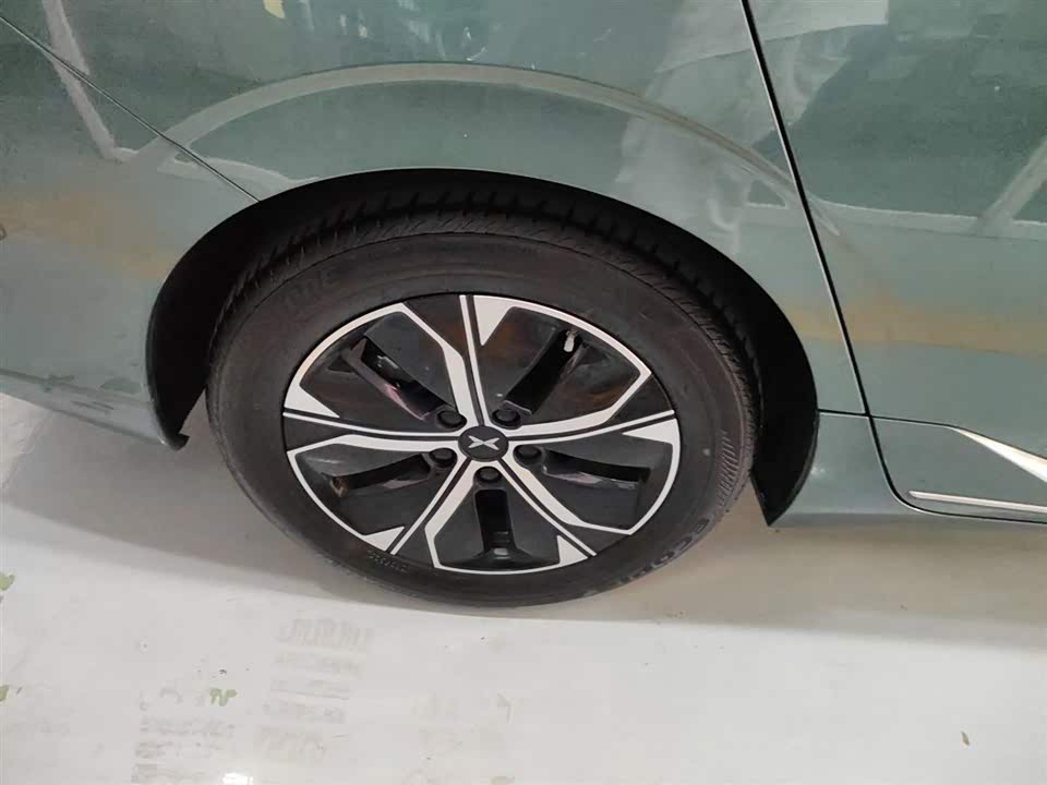 XPENG P5