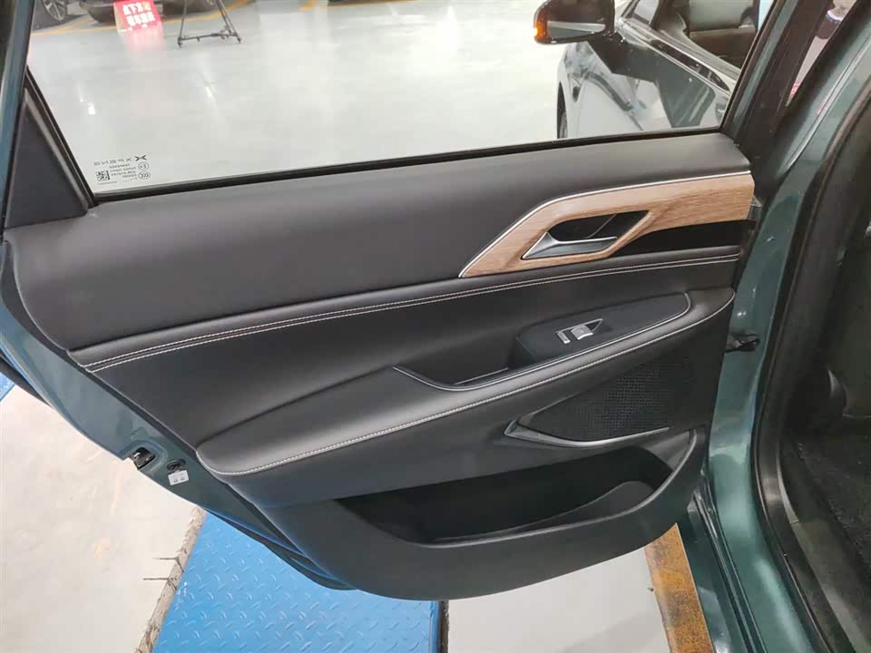 XPENG P5