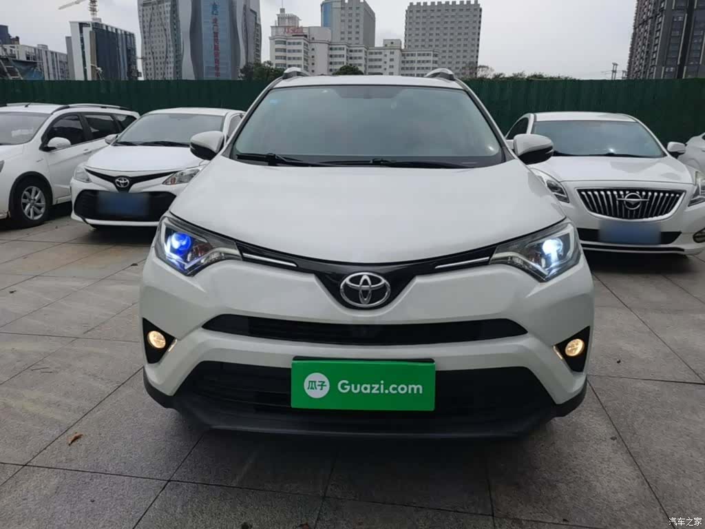 Toyota RAV4, 2018 3