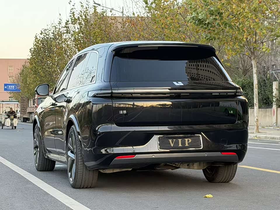 Li Auto Ideal L8