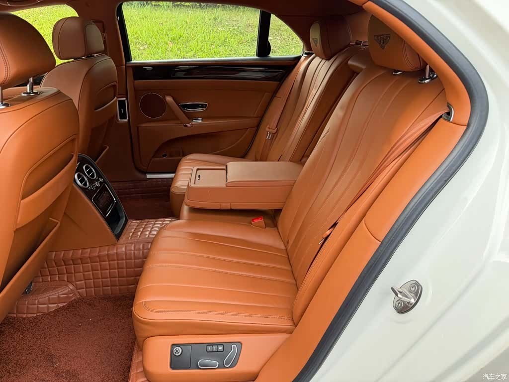 Bentley Flying Spur, 2016 12