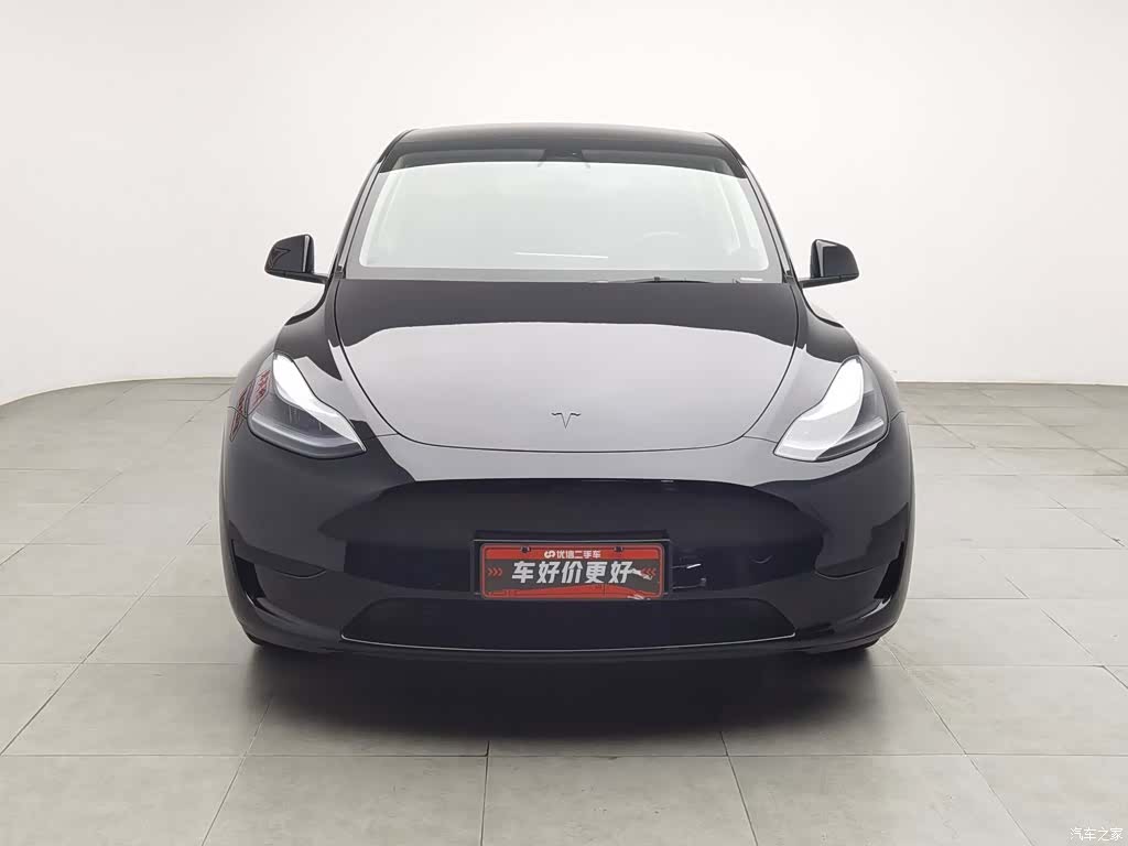 Tesla Model Y, 2023 3