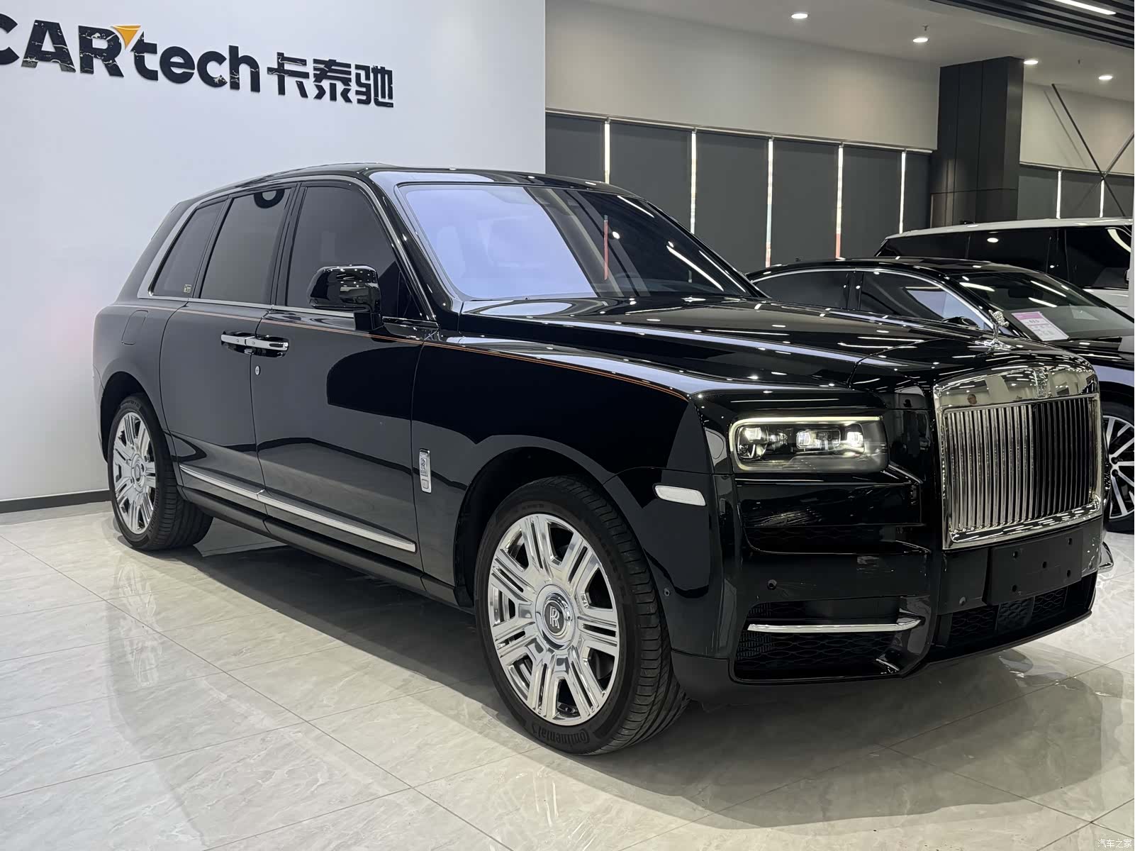 Rolls-Royce Cullinan, 2021 3