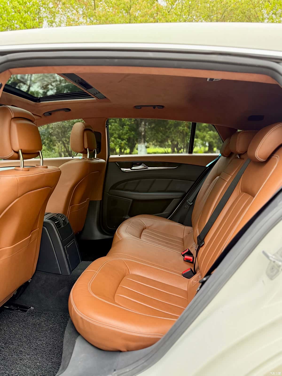 Mercedes-Benz CLS, 2016 10
