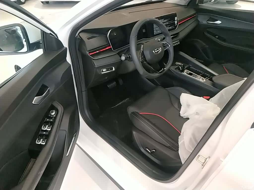 Geely Binray, 2026 12