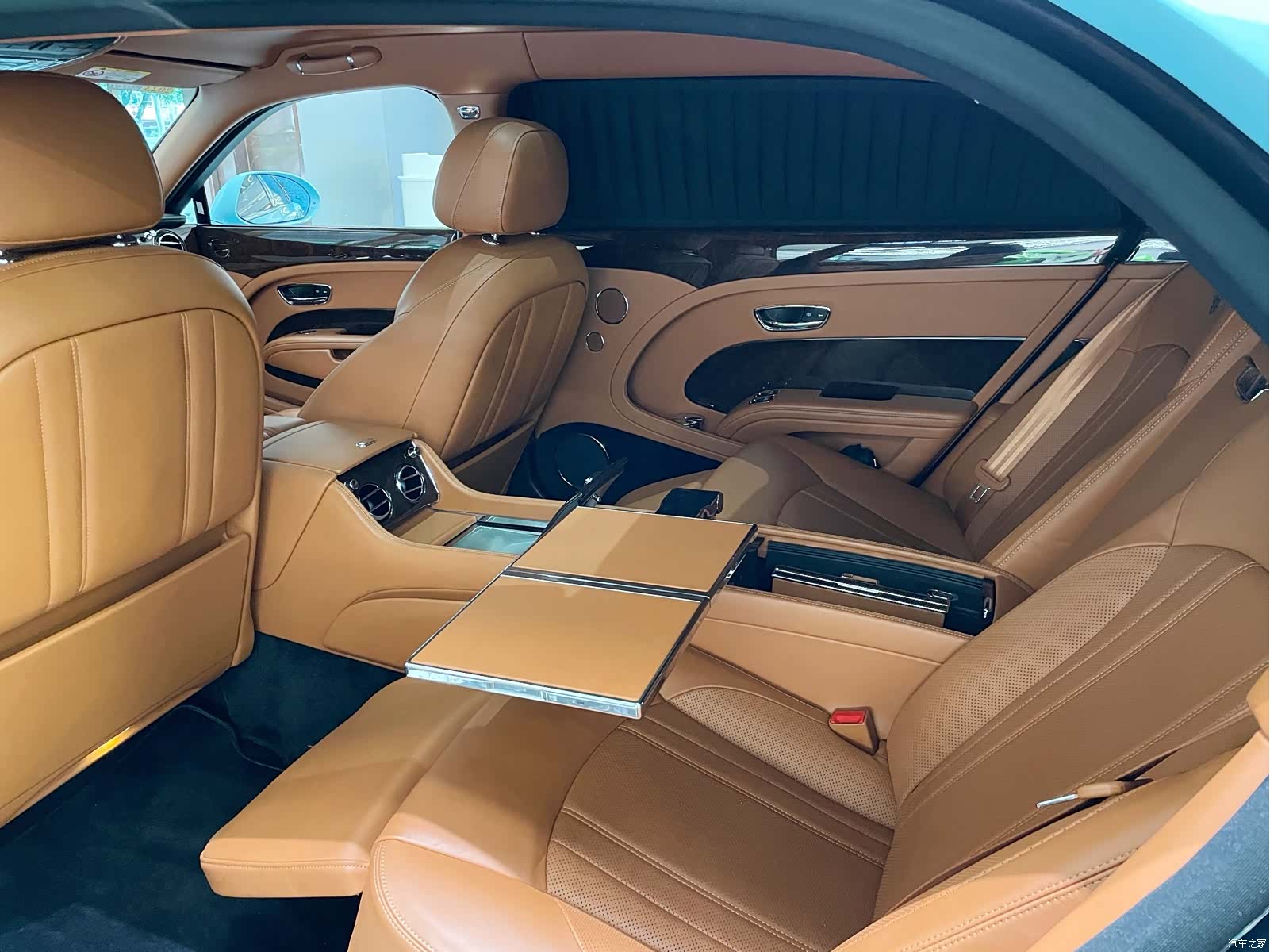 Bentley Mulsanne, 2019 15