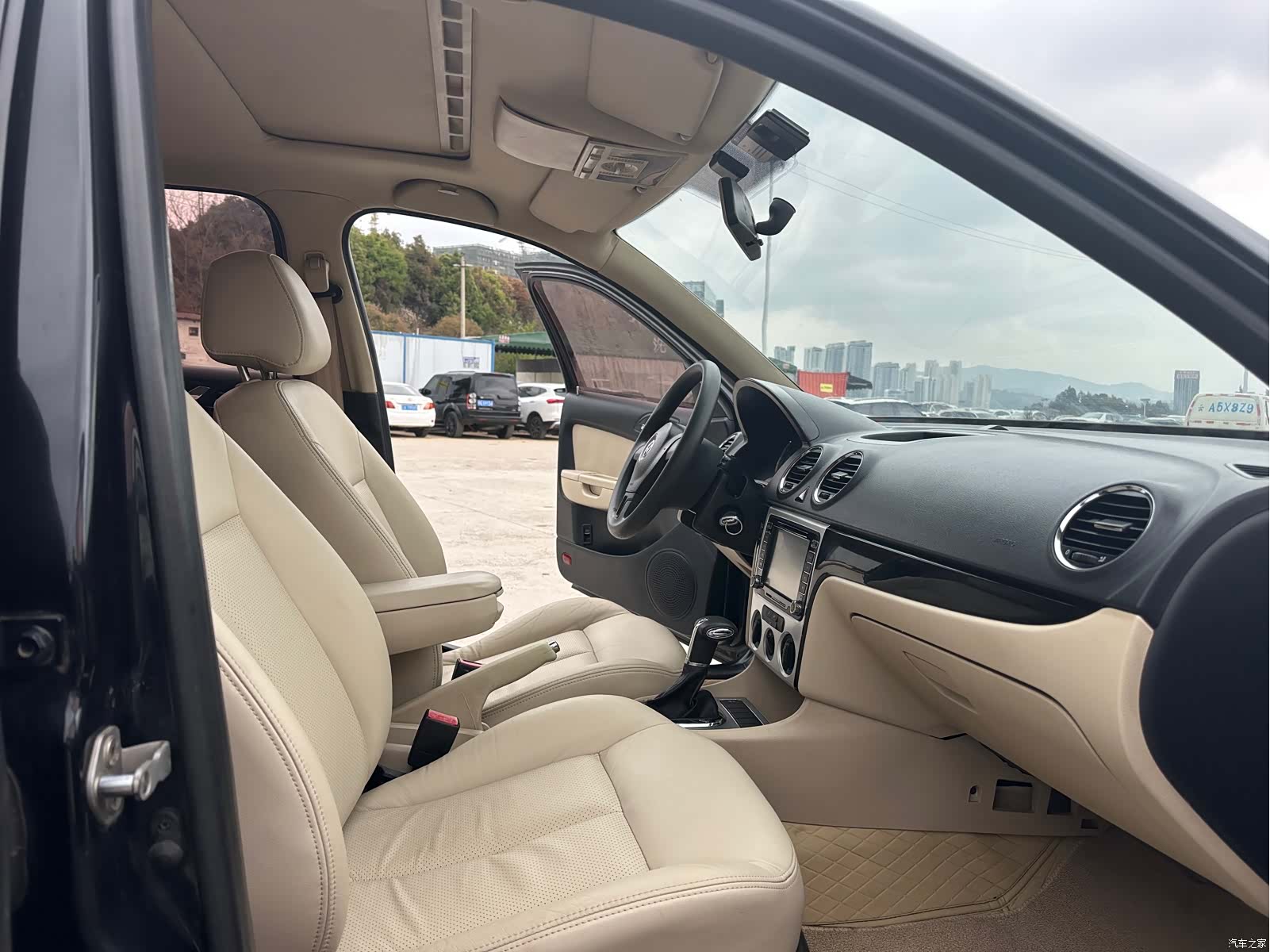 Volkswagen Lavida, 2011 6