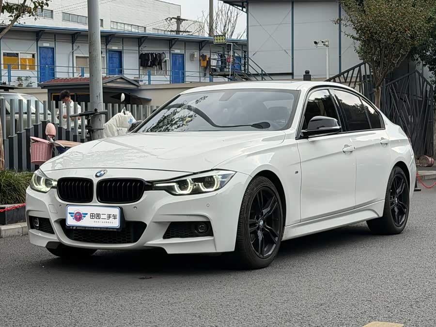 BMW 3 Series 2019, фото 1