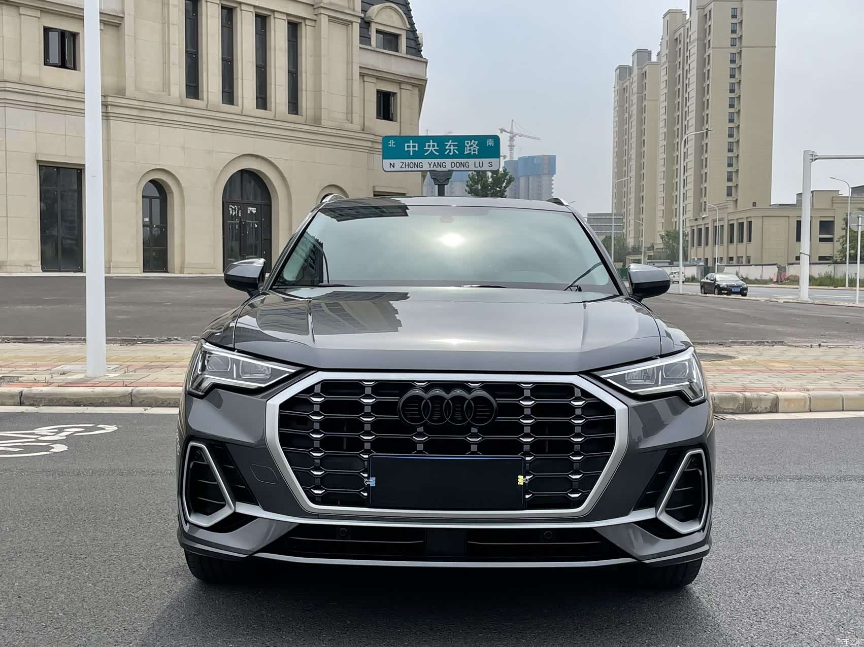 Audi Q3, 2023 1