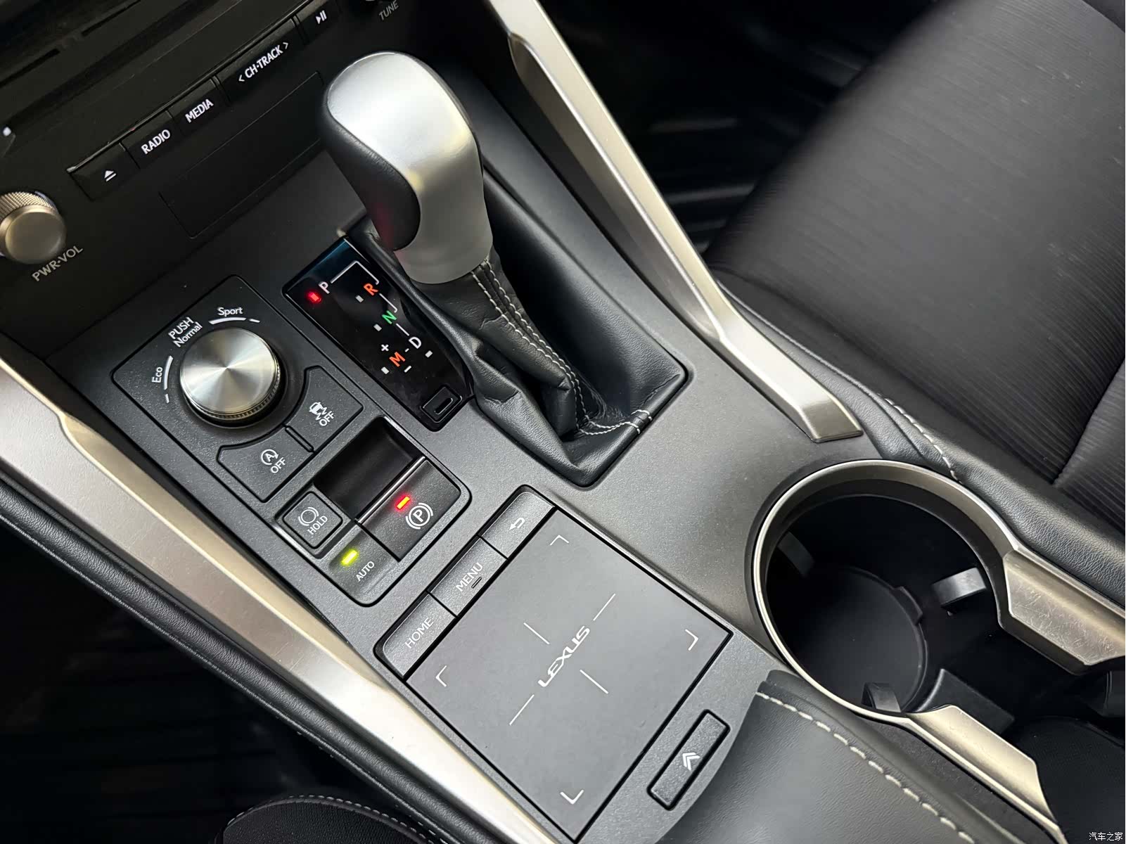 Lexus NX, 2018 22