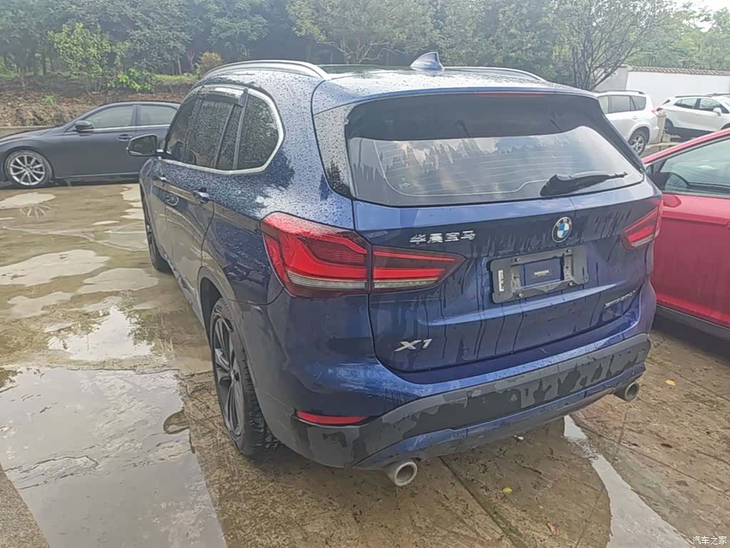 BMW X1, 2019 все фото