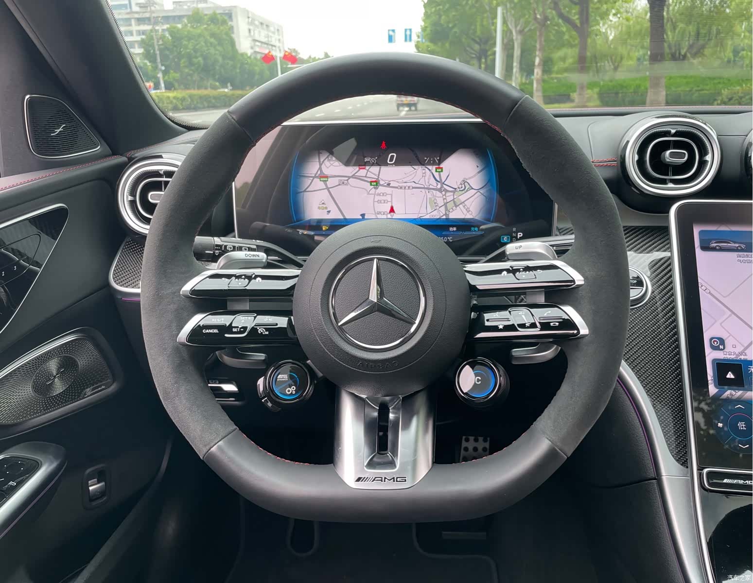 Mercedes-Benz C-Class, 2024 13