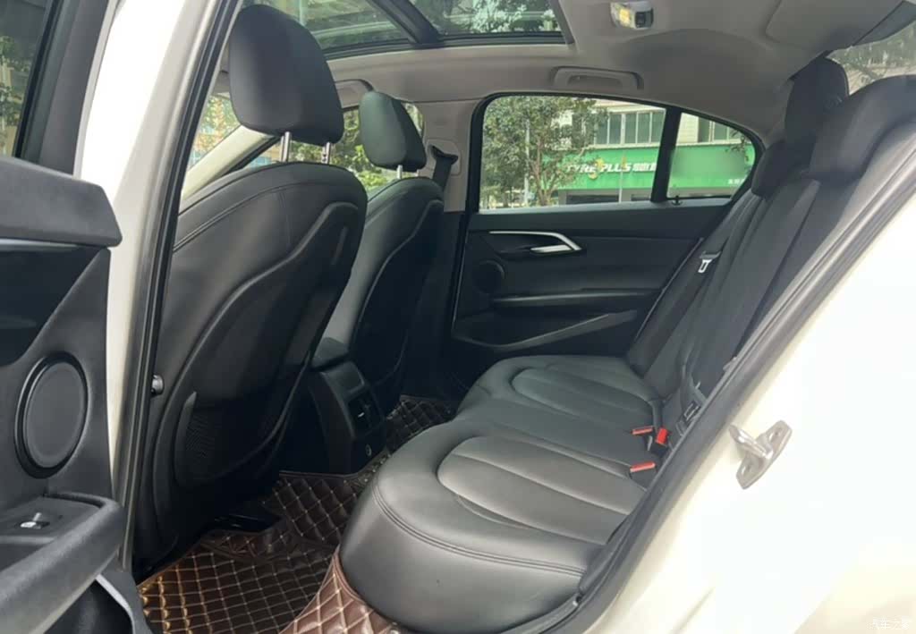 BMW 1 Series, 2017 11