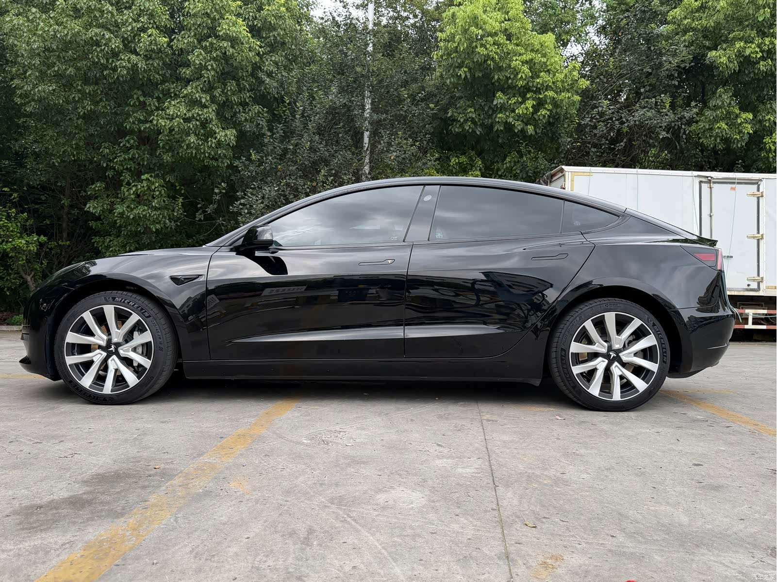 Tesla Model 3, 2023 все фото