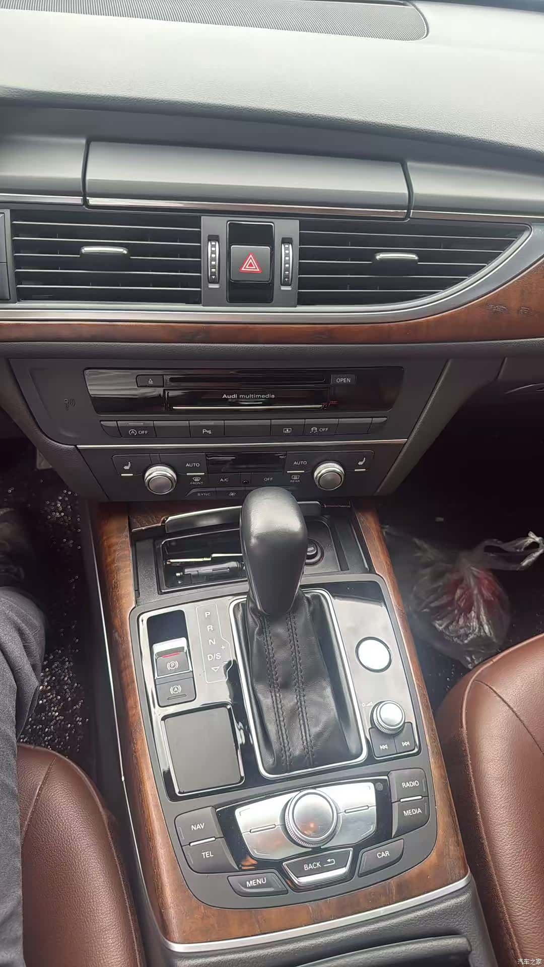 Audi A6L, 2018 все фото