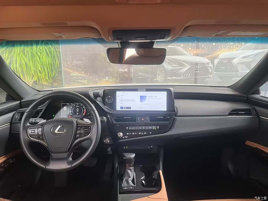 Lexus ES, 2024 все фото