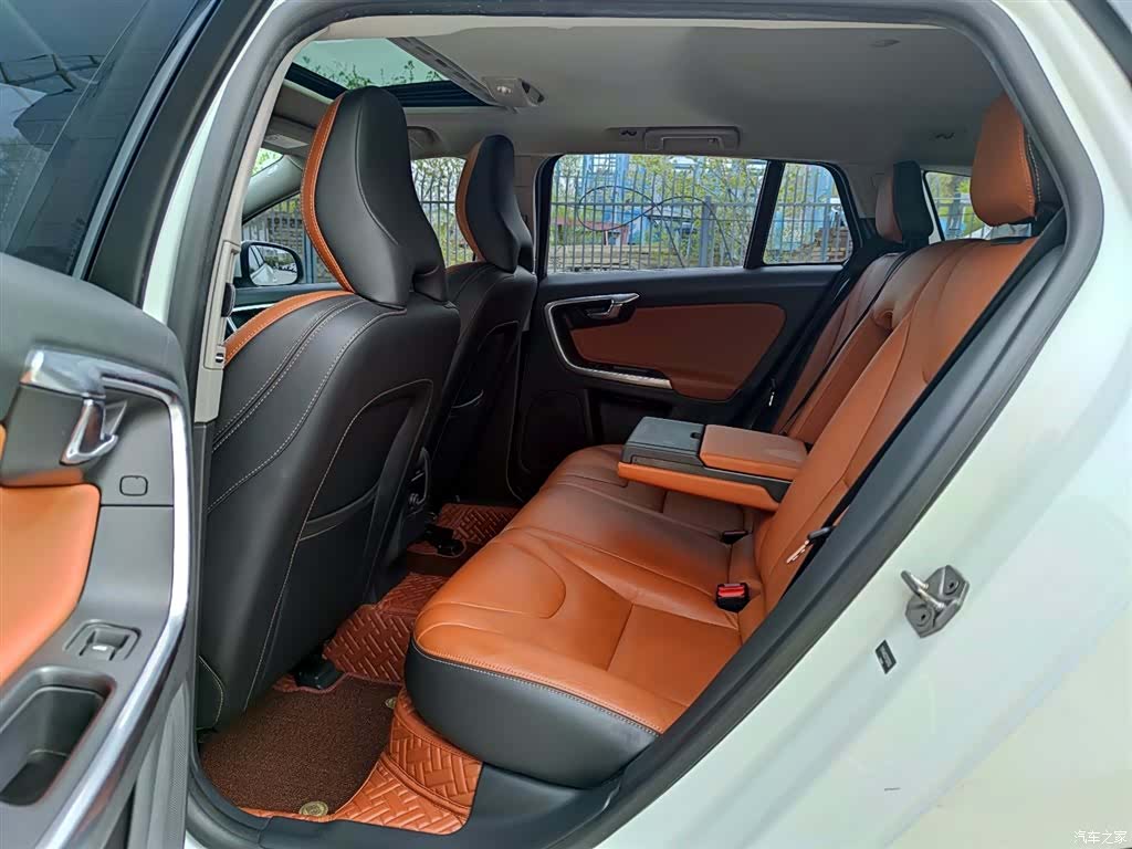 Volvo V60, 2015 10