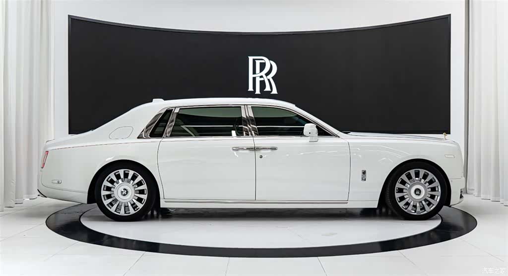 Rolls-Royce Phantom, 2019 7