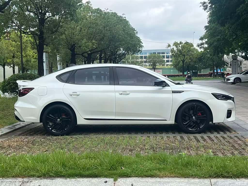MG 6, 2021 все фото