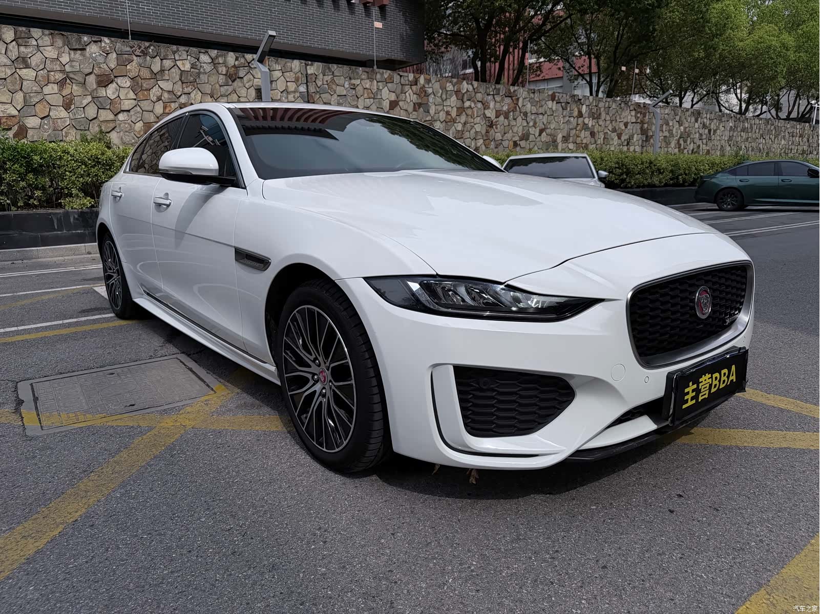 Land Rover XEL, 2021 3
