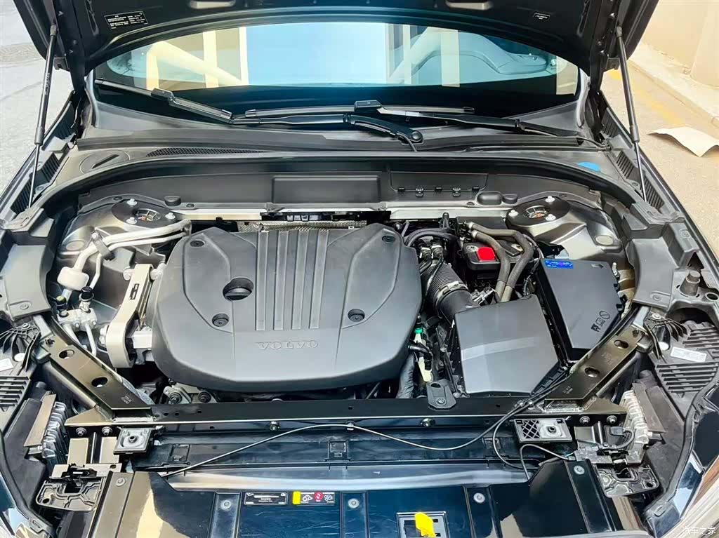 Volvo XC60, 2022 все фото