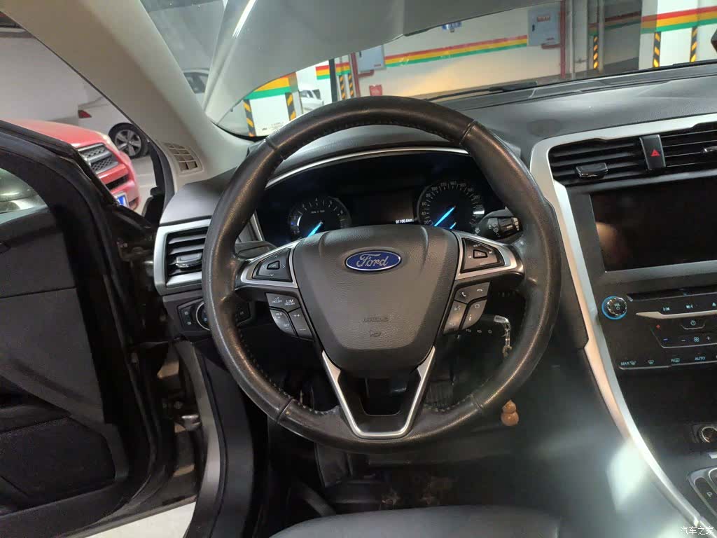 Ford Mondeo, 2015 11