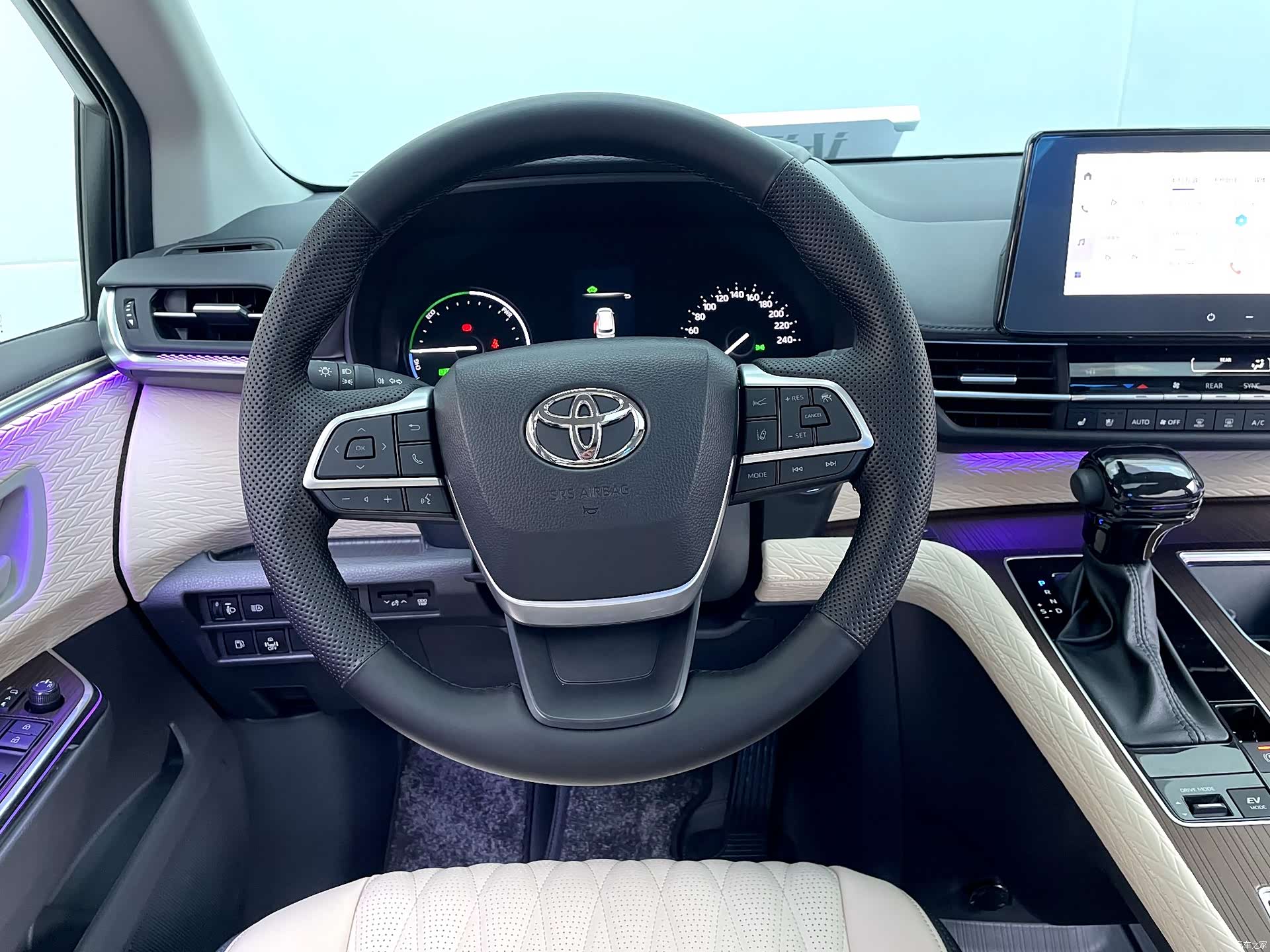Toyota Sienna, 2025 14
