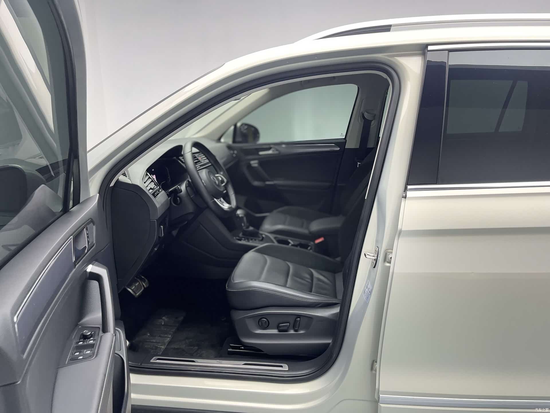 Volkswagen Tiguan L, 2021 9