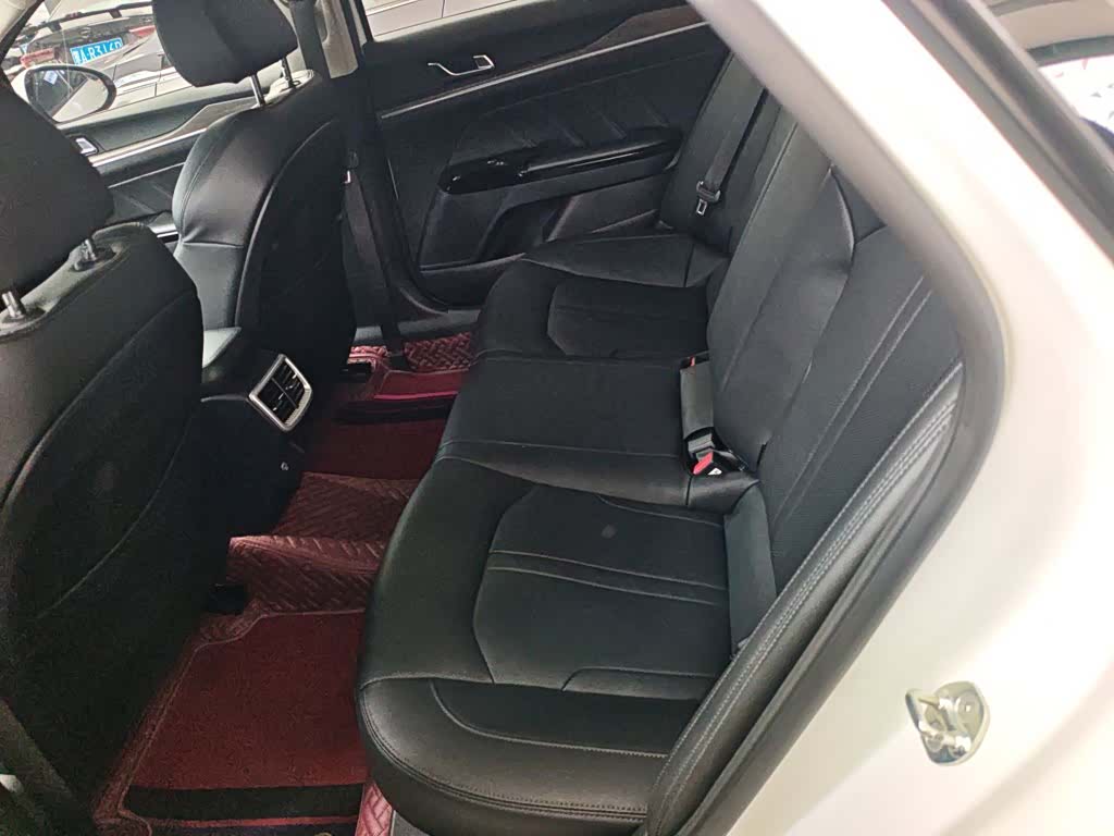 Kia K5, 2022 13