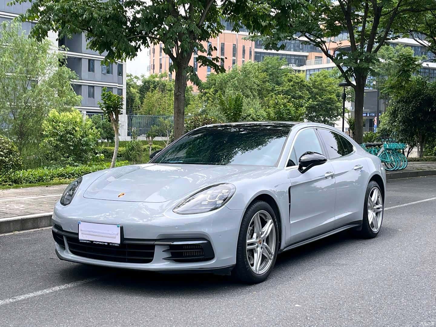 Porsche Panamera, 2020 1